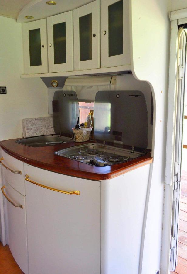 Guillerin Caravan And Glamping Sornac Exteriér fotografie