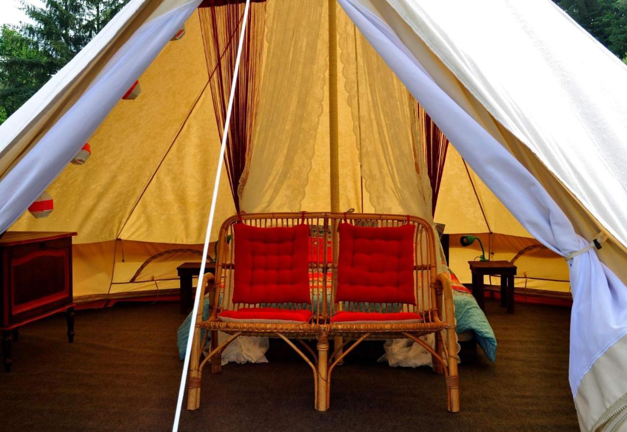 Guillerin Caravan And Glamping Sornac Exteriér fotografie