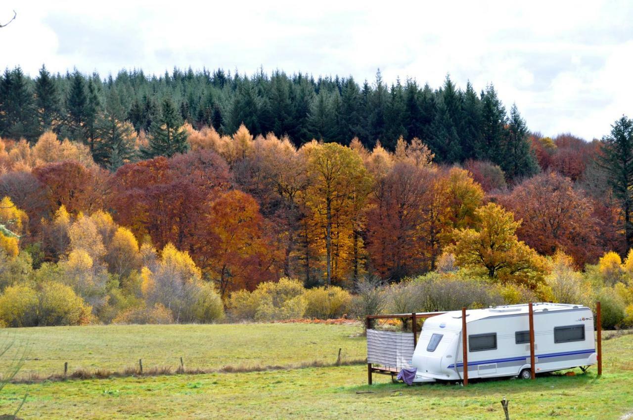 Guillerin Caravan And Glamping Sornac Exteriér fotografie