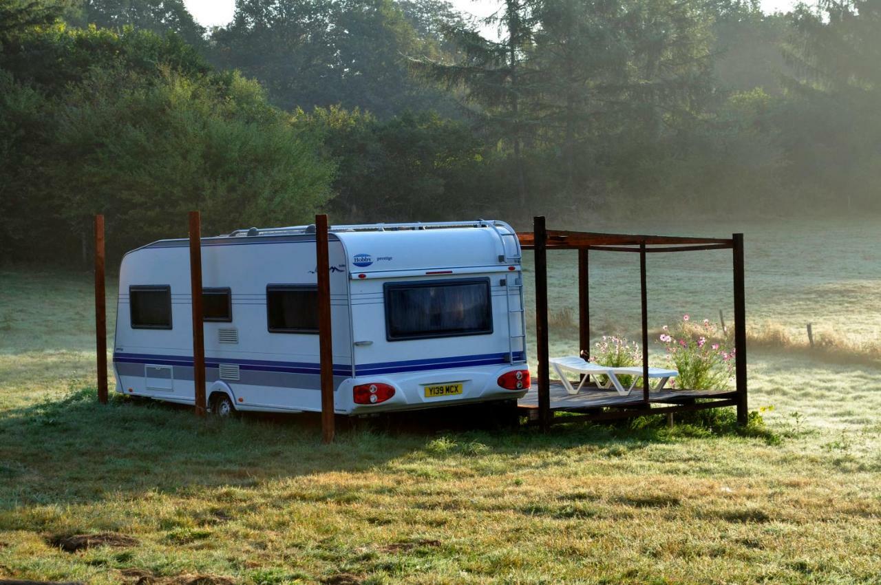 Guillerin Caravan And Glamping Sornac Exteriér fotografie